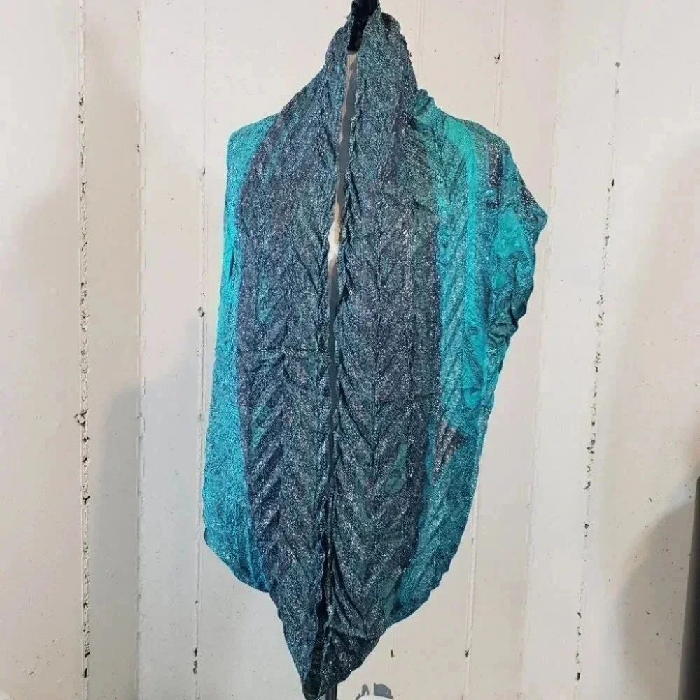 Metallic blue/aqua eternity‎ scarf
